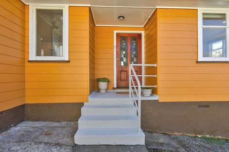 Photo of property in 126 Castor Crescent, Cannons Creek, Porirua, 5024