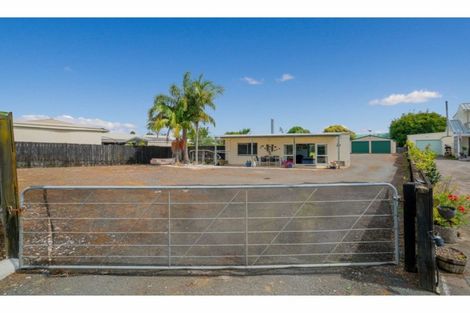 Photo of property in 196 Cook Drive, Whitianga, 3510