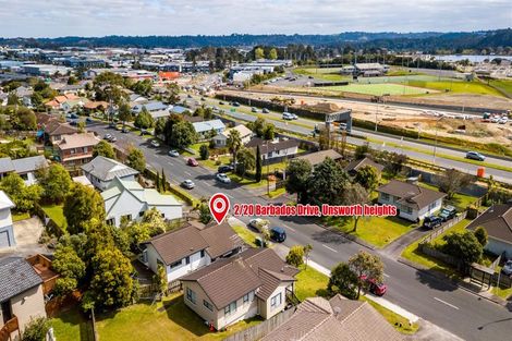 Photo of property in 2/20 Barbados Drive, Unsworth Heights, Auckland, 0632