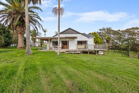 Photo of property in 14 Te Arai Point Road, Te Arai, Wellsford, 0975