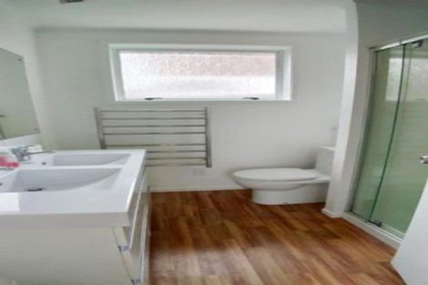 Photo of property in 2/26a Sunnynook Road, Sunnynook, Auckland, 0620