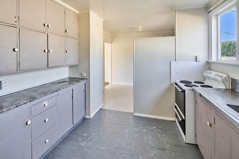 Photo of property in 3-5 York Place, Cannons Creek, Porirua, 5024