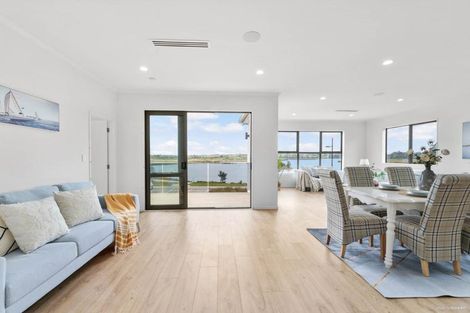 Photo of property in 20 Evergreen Parade, Rosehill, Papakura, 2113