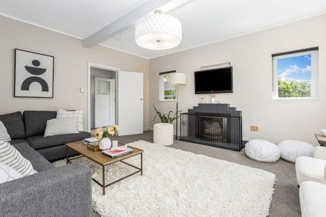 Photo of property in 28 Black Rock Road, Newlands, Wellington, 6037