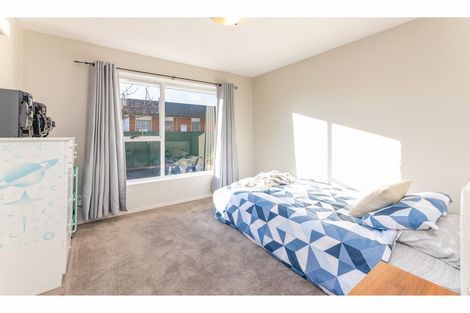 Photo of property in 23 Denniston Crescent, Redwood, Christchurch, 8051