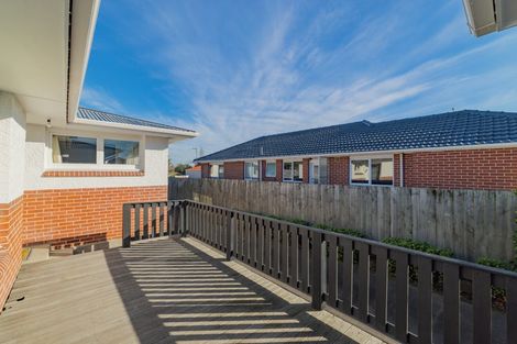 Photo of property in 25 Lake Terrace Road, Burwood, Christchurch, 8061