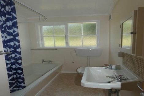 Photo of property in 72 Duthie Street, Karori, Wellington, 6012