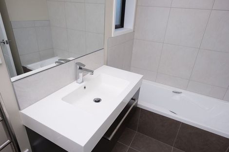 Photo of property in 190 Racecourse Road, Sockburn, Christchurch, 8042