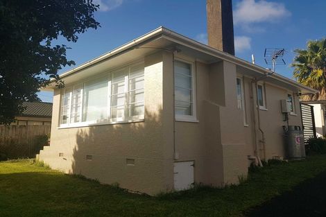 Photo of property in 30 Kamara Road, Glen Eden, Auckland, 0602