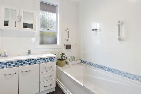 Photo of property in 8a Christie Street, Abbotsford, Dunedin, 9018