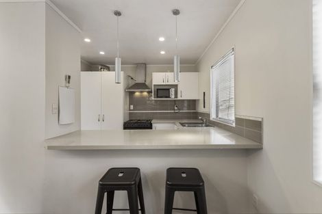 Photo of property in 2/18 Noeleen Street, Glenfield, Auckland, 0629