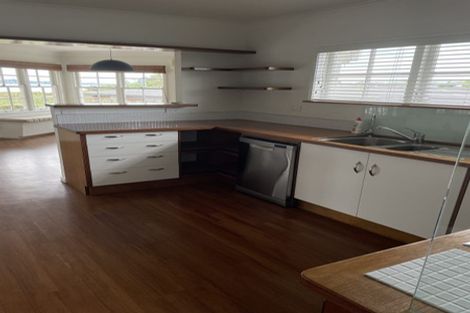 Photo of property in 12 Dowling Place, Pakuranga, Auckland, 2010