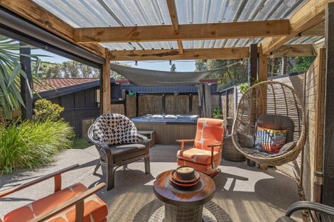 Photo of property in 112 Marram Place, Matarangi, Whitianga, 3592