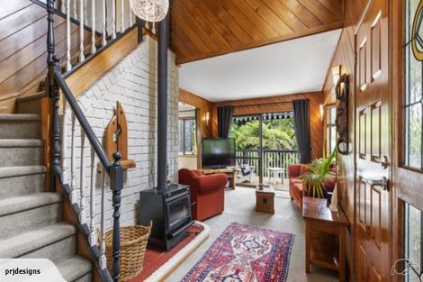 Photo of property in 15 Karen Road, Laingholm, Auckland, 0604