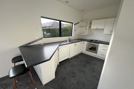 Photo of property in 8 Burgundy Park Avenue, Henderson, Auckland, 0612