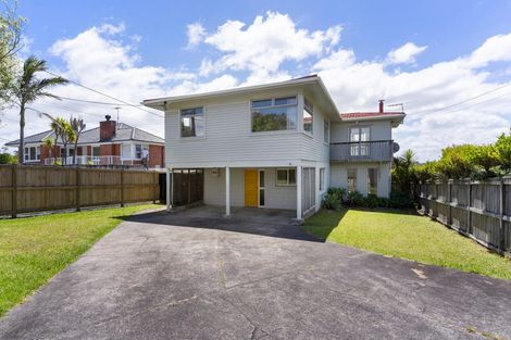 Photo of property in 88 Aberdeen Road, Campbells Bay, Auckland, 0620