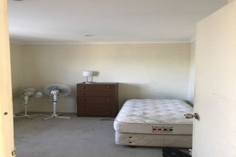 Photo of property in 6 Hyperion Drive, Randwick Park, Auckland, 2105