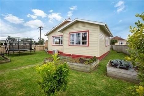 Photo of property in 46 Kirk Street, Otaki, 5512