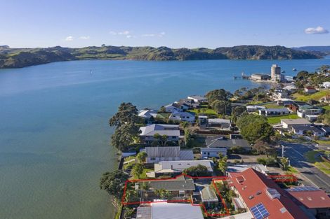 Photo of property in 58a Wallis Street, Raglan, 3225