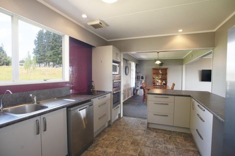 Photo of property in 3 Church Street, Winton, 9720