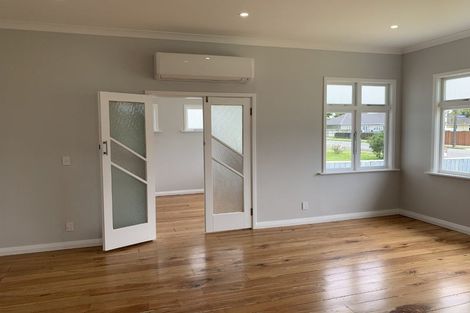 Photo of property in 74 Queenwood Road, Levin, 5510