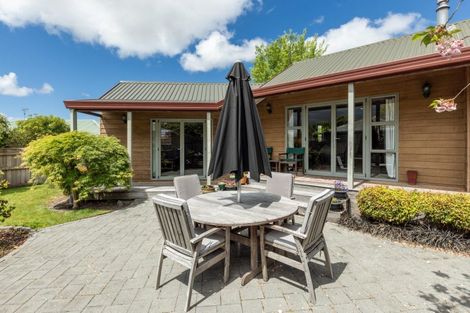 Photo of property in 46 Woodlands Drive, Havelock North, 4130