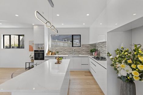 Photo of property in 31c Linwood Avenue, Forrest Hill, Auckland, 0620