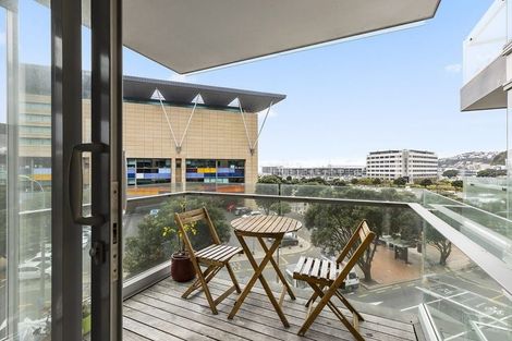 Photo of property in Piermont Apartments, 3b/82 Cable Street, Te Aro, Wellington, 6011