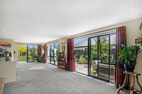 Photo of property in 17 Churchill Drive, Rangiora, 7400