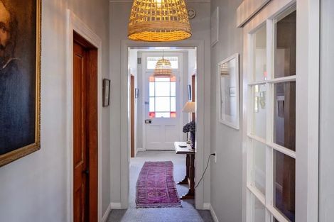 Photo of property in 8 Goldsmith Terrace, Hospital Hill, Napier, 4110