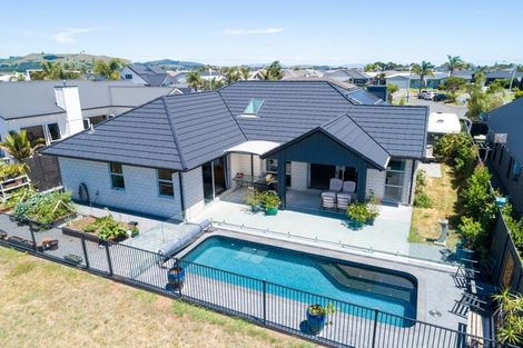 Photo of property in 48 Cassinia Close, Papamoa Beach, Papamoa, 3118