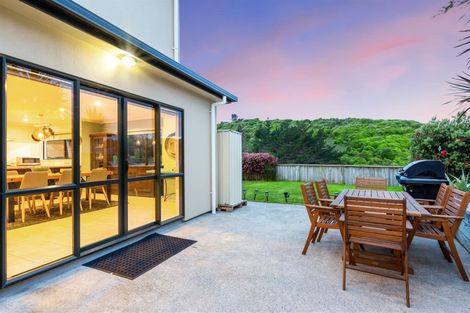 Photo of property in 53 Te Puia Drive, Aotea, Porirua, 5024