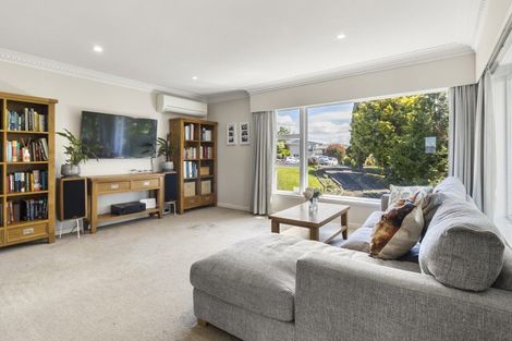 Photo of property in 12 Fairlea Road, Te Atatu South, Auckland, 0610