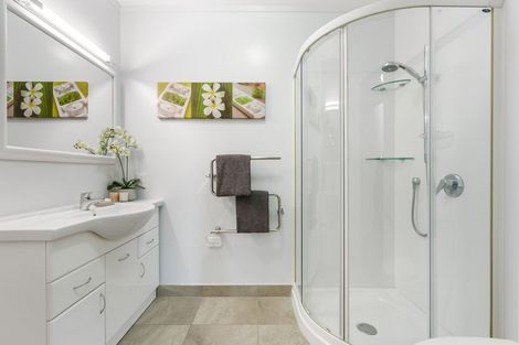 Photo of property in 144 Sandspit Road, Shelly Park, Auckland, 2014