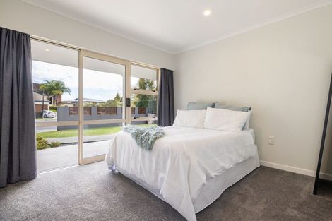 Photo of property in 9 Grassy Downs Place, St Andrews, Hamilton, 3200