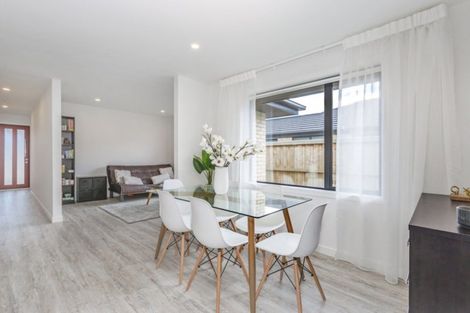 Photo of property in 4 Northmoor Boulevard, Rolleston, 7615