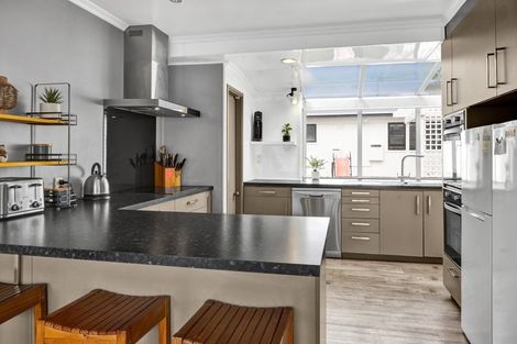 Photo of property in 14 Kowhai Street, Inglewood, 4330