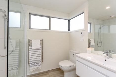 Photo of property in 4 Mackillop Way, Brooklands, New Plymouth, 4310