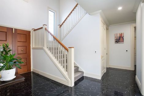 Photo of property in 39 Garreg Road, Fendalton, Christchurch, 8052