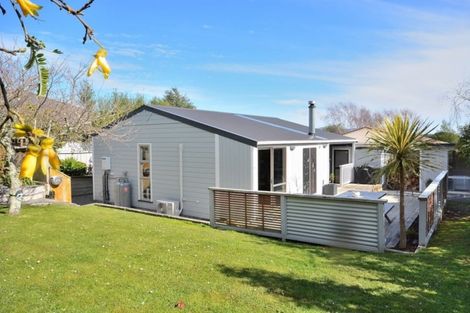 Photo of property in 17a Matenga Street, Waikanae, 5036