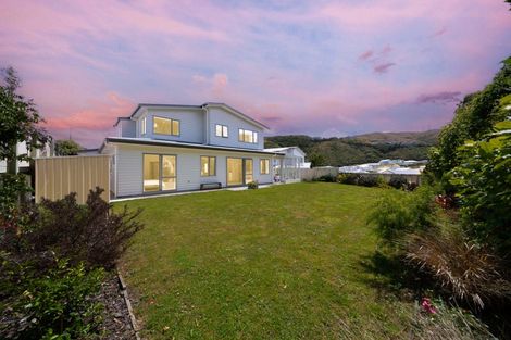 Photo of property in 5 Crompton Avenue, Churton Park, Wellington, 6037