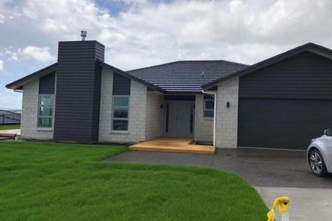 Photo of property in 11 Dulverton Rise, Flagstaff, Hamilton, 3210