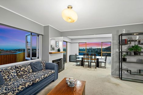 Photo of property in 3/23 Beach Road, Castor Bay, Auckland, 0620