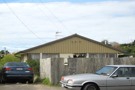Photo of property in 32 Banks Street, Marfell, New Plymouth, 4310