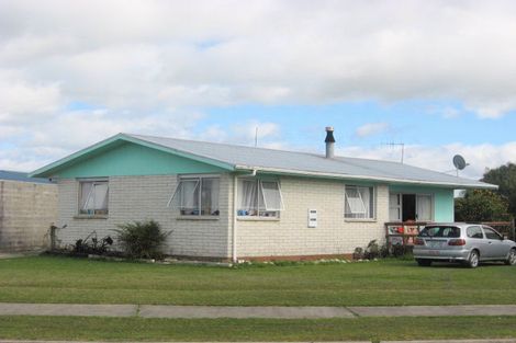 Photo of property in 49 Puriri Crescent, Edgecumbe, 3120