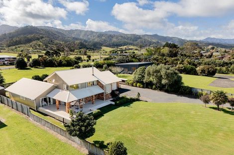 Photo of property in 13 Koromiko Drive, Coromandel, 3506