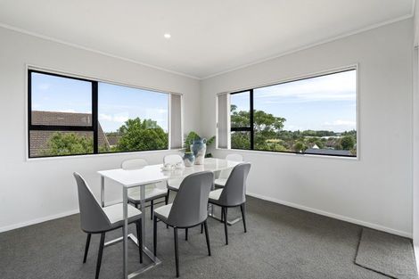 Photo of property in 70 Aberfeldy Avenue, Highland Park, Auckland, 2010