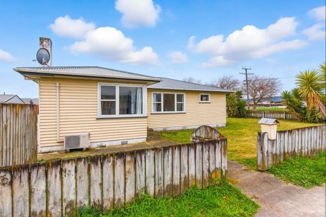 Photo of property in 2 Collingwood Street, Levin, 5510