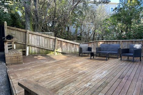 Photo of property in 47 Central Terrace, Kelburn, Wellington, 6012