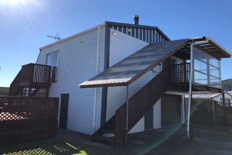 Photo of property in 21 Elizabeth Street, Moera, Lower Hutt, 5010